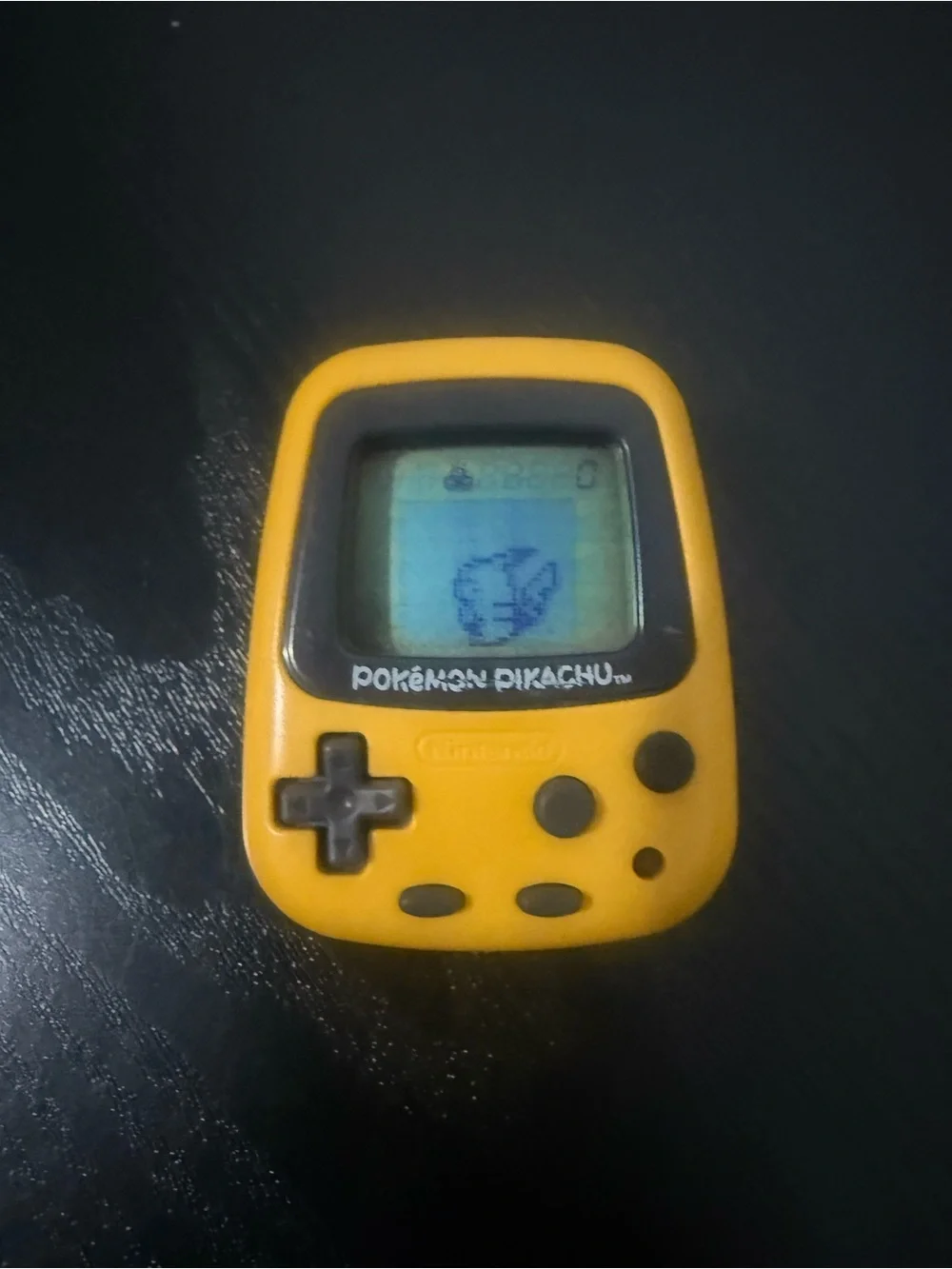 Vintage 1998 Nintendo Pokemon Pikachu Tamagochi